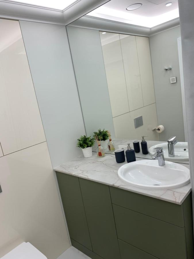 New Luxury & Free Parking Appartement